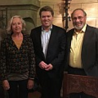 Florian Post(Mitte) mit Barbara Marc und Bertram Hacker